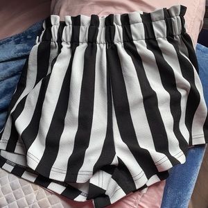 I’m selling thes shorts they are very good